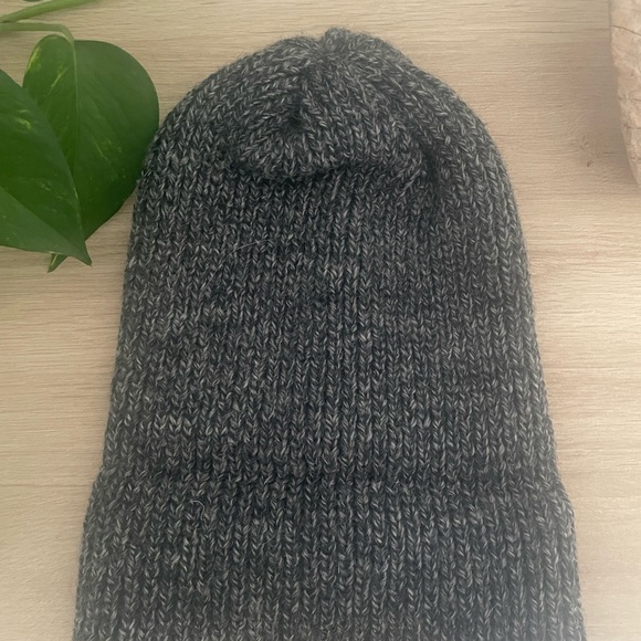 Women’s Wool Hat - Northern Watters Knitwear - Picture 5 of 5